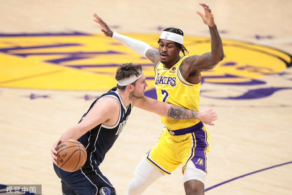 对方门将的 对方门将的